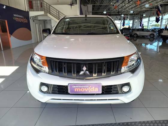MITSUBISHI L200 TRITON 2.4 16V TURBO DIESEL GL CD 4X4 MANUAL MITSUBISHI L200 TRITON 2.4 16V TURBO DIESEL GL CD 4X4 MANUAL